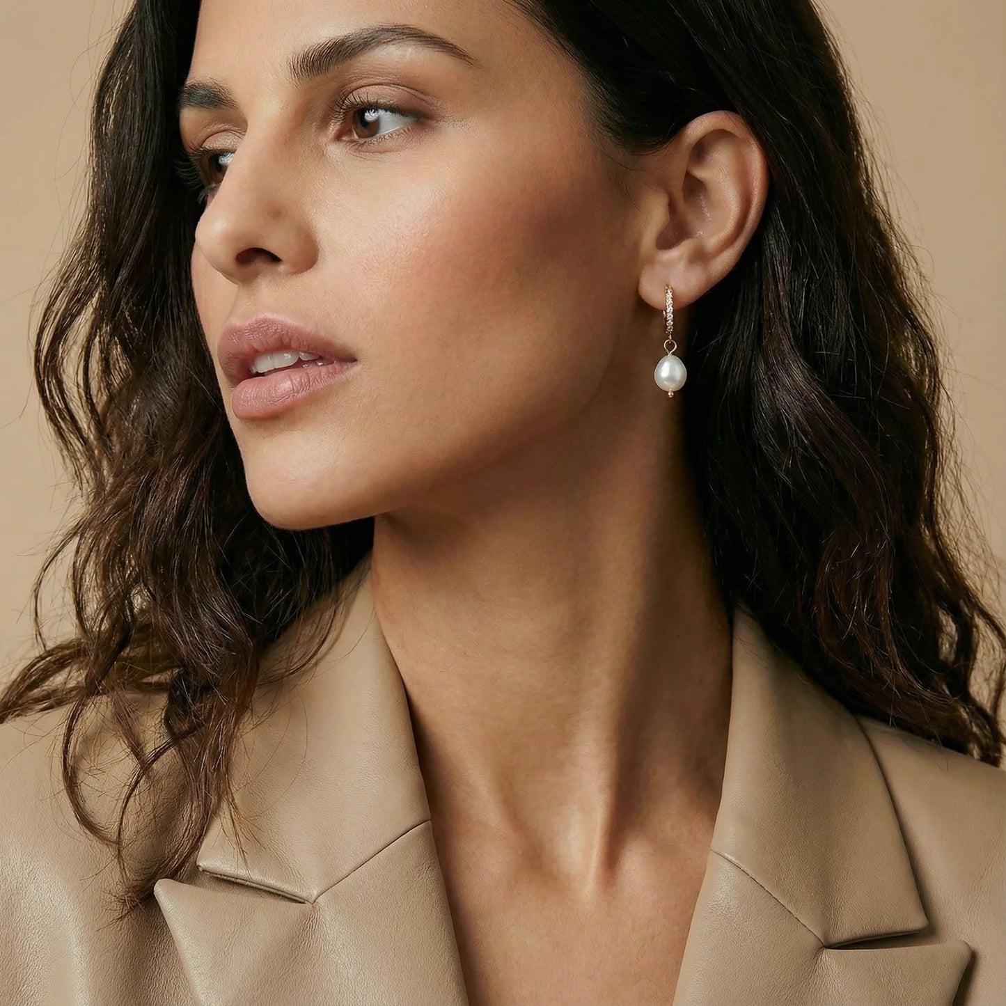 Elegant Pearl Earrings in Stainless Steel and Freshwater Pearl with 18K Gold Plating