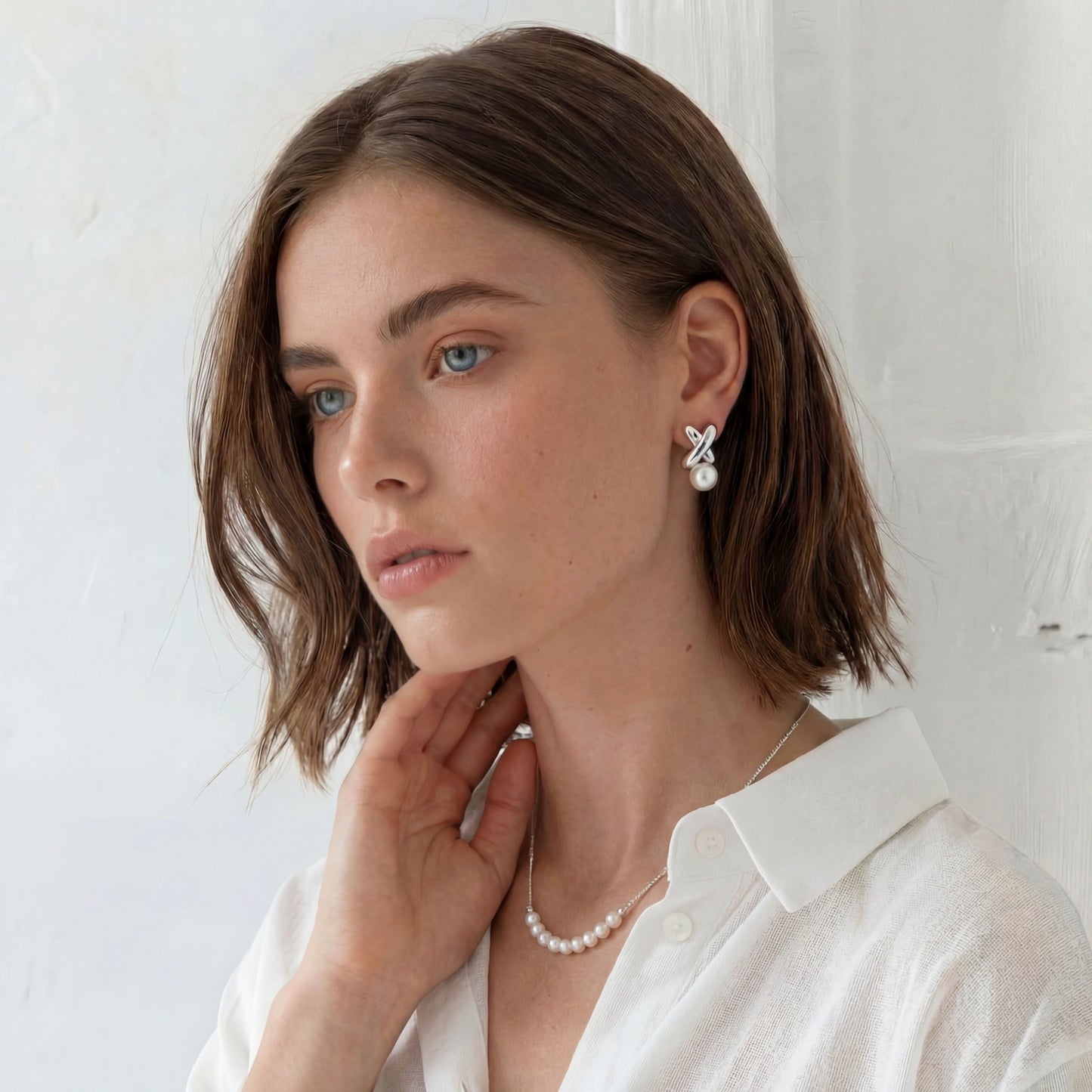 Luna Pearl Arc Necklace in Freshwater Pears & Rhodium Plated S925 Sterling Silver
